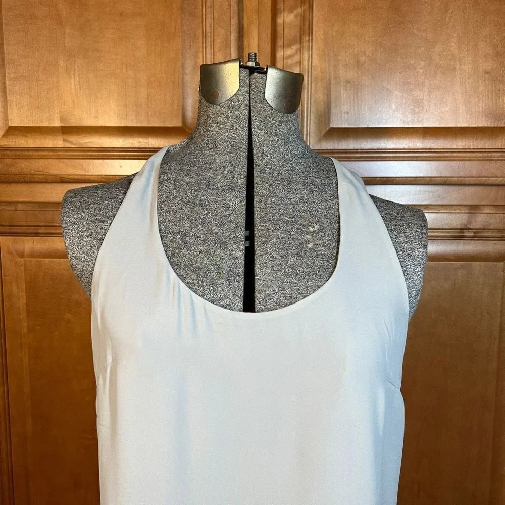💜 3/30 6/50 Banana Republic Racerback Lightweight Tank  in Sidewalk Gray Size S